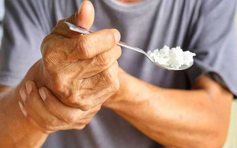 لرزش دست