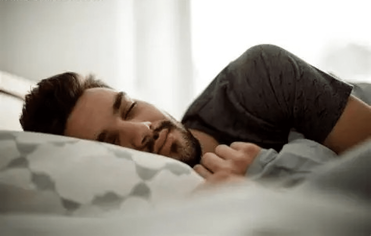 ۶ روش که خواب ممکن است به کاهش وزن کمک کند