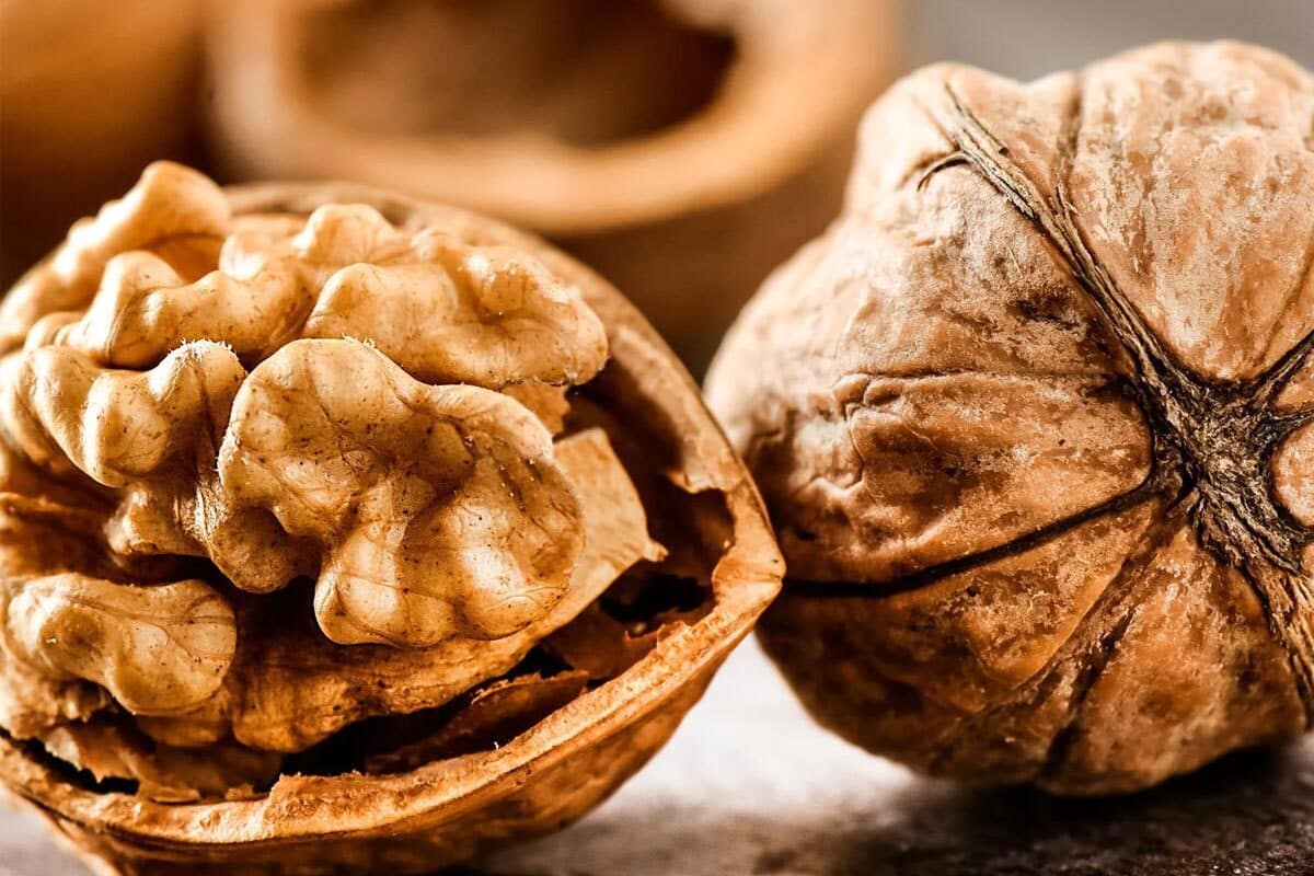 خوردن گردو در شب چه خواصی دارد؟