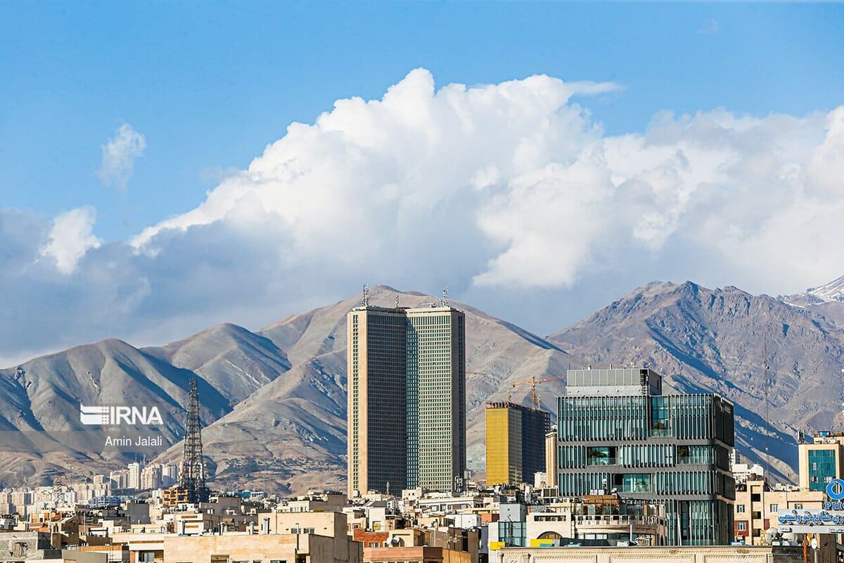 هواشناسی ۱۴۰۴/۱۰/۲۷ / جو پایدار در آسمان ایران، برف و باران در راه است