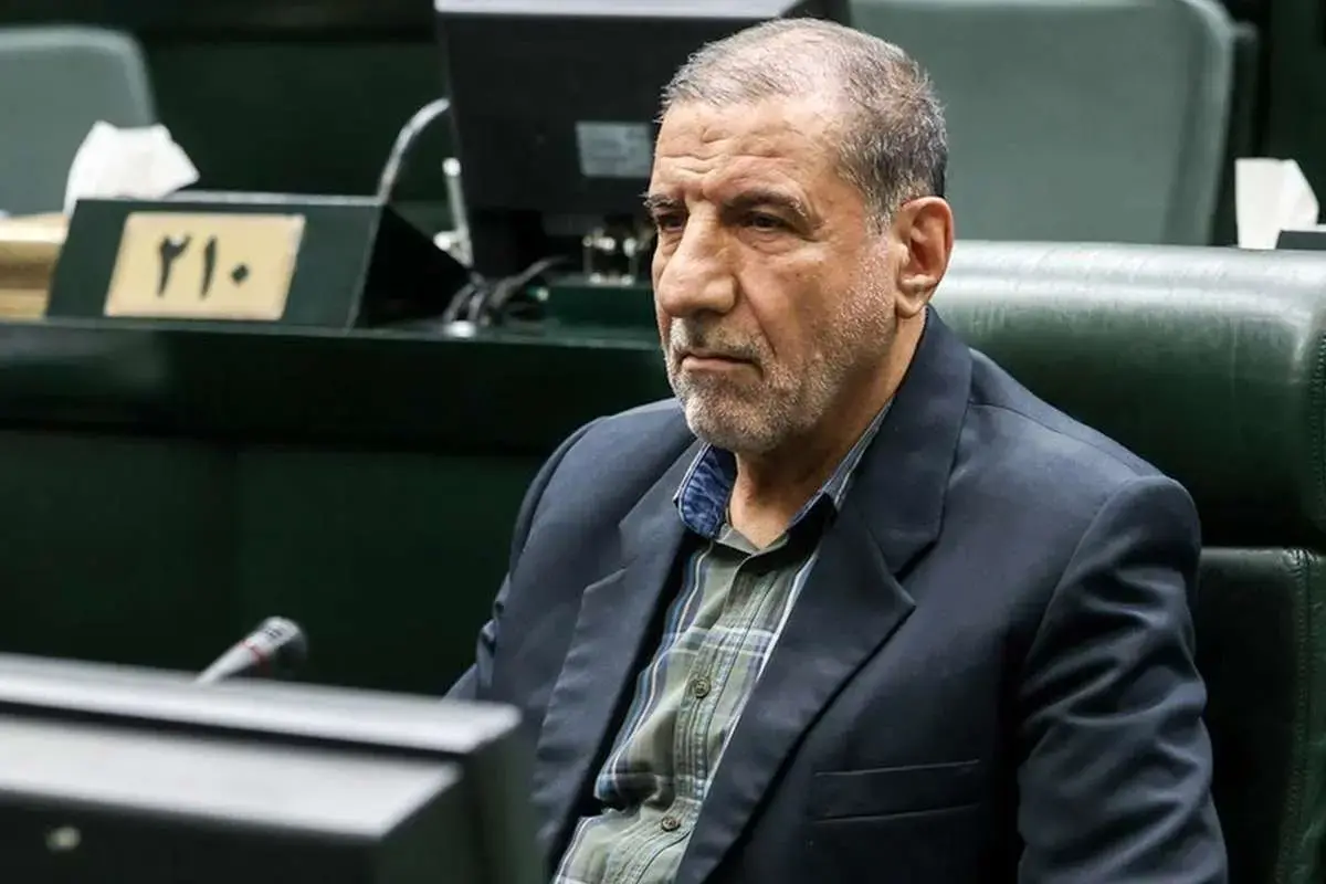 کوثری: ترامپ پرت و پلا می‌گوید/ دشمن نمی‌تواند هیچ غلطی انجام دهد