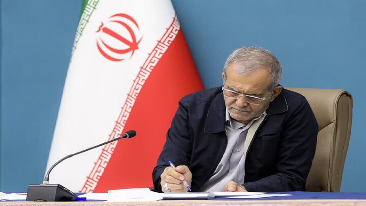 پزشکیان: توسعه ارتباط ریلی حومه تهران خدمات به چند میلیون نفر را بهتر می‌کند