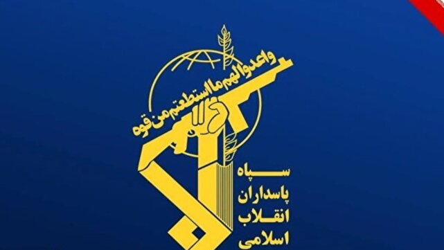 هشدار قاطع فرمانده نیروی دریایی سپاه: فریب آمریکا را نخورید؛ هر تحرک مشکوک هدف قرار می‌گیرد