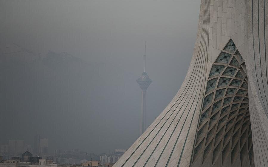 هوای پایتخت ۳.۵ برابر آلوده‌تر از استاندارد جهانی/ «سالانه بیش از ۴۰ هزار ایرانی در اثر آلودگی هوا می‌میرند»