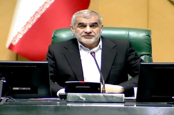 نیکزاد: از همه‌ی جانفشانی‌های ارتش در دفاع از مرز و بوم سپاسگزارم