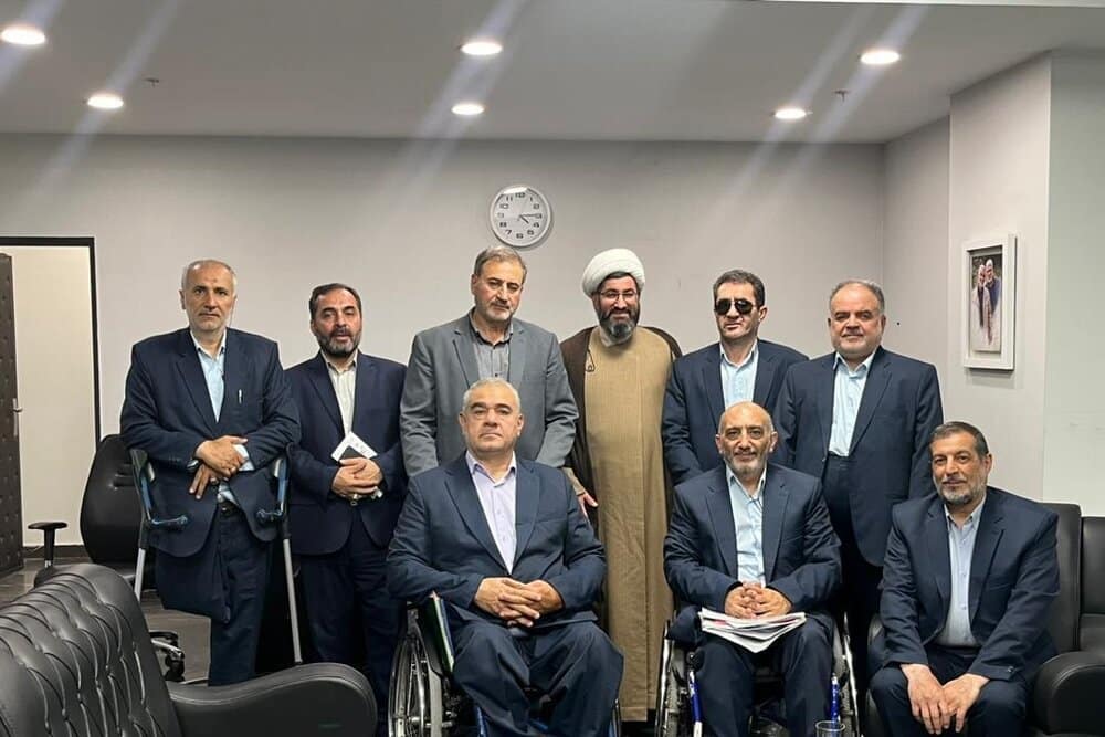 دیدار جمعی از جانبازان ۷۰ درصد با معاون بنیاد شهید
