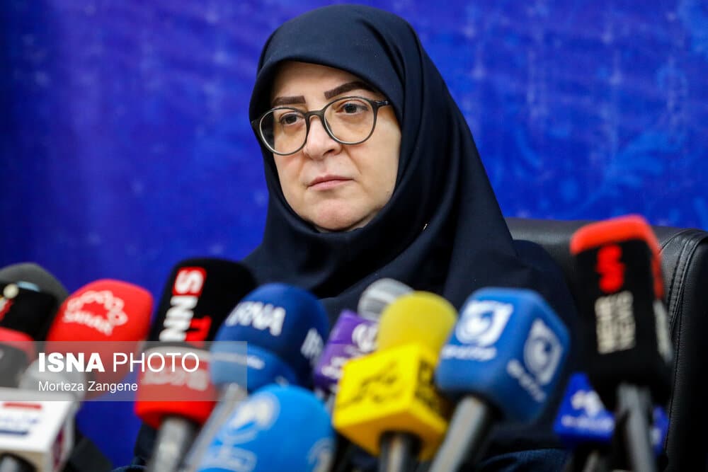 مهاجرانی: ۷۰۰ کیلوگرم شمش طلای استاندارد وارد خواهد شد