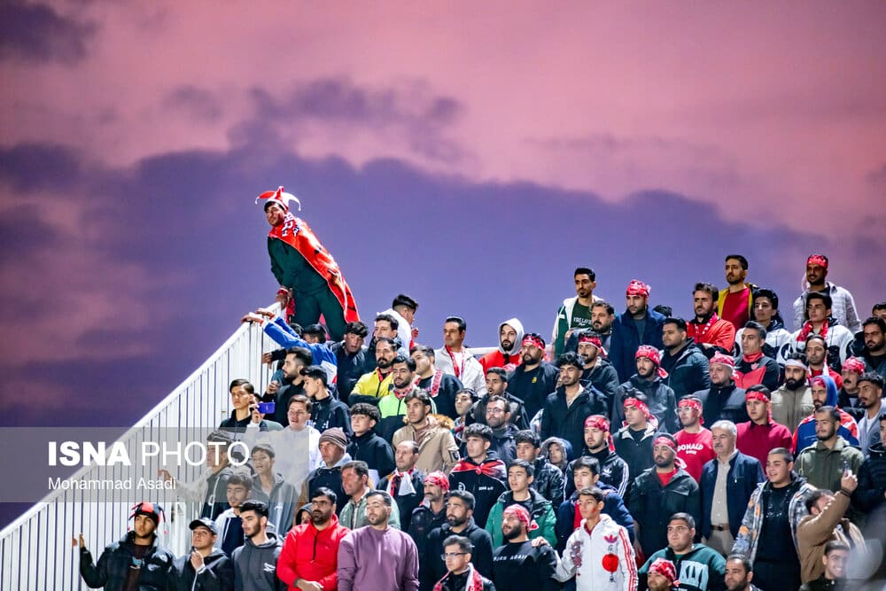 آغاز هفته ۱۴ لیگ‌برتر فوتبال ایران/ تقابل تراکتور و پرسپولیس مقابل حریفان