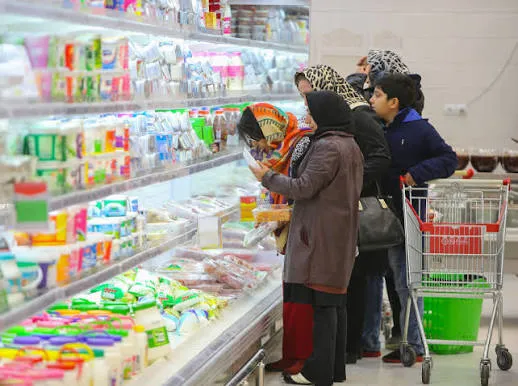خرید کالا در فروشگاه و بازار