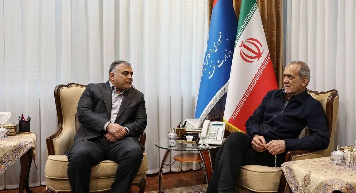 محسن پاک‌نژاد و پزشکیان