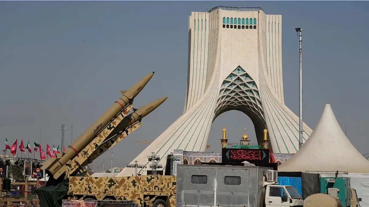 موشک در میدان آزادی