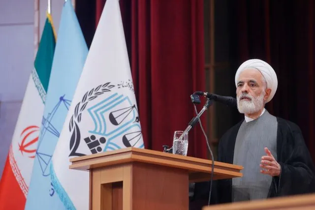 مجید انصاری