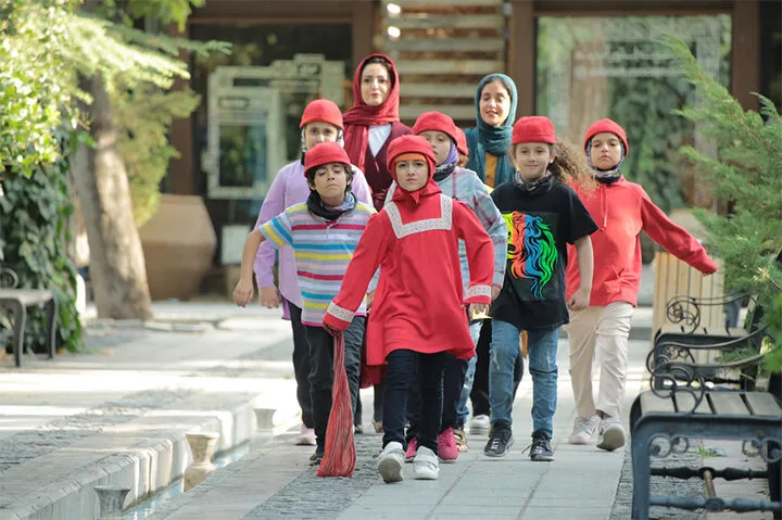دختر برقی