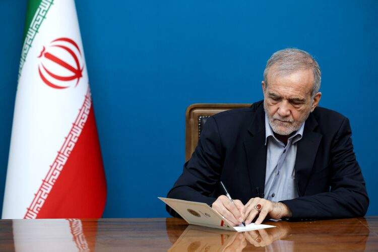 دستور رئیس‌جمهور به شورای عالی امنیت ملی برای رفع محدودیت‌های اینترنت