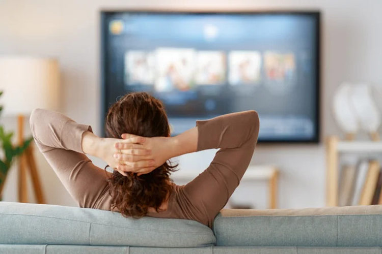 راهکارهای ساده برای از بین بردن بازتاب نور در تلویزیون‌های OLED