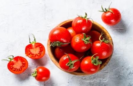 چرا گوجه‌فرنگی را نباید داخل یخچال گذاشت؟
