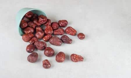 عناب فشارخون را بالا می‌برد یا پایین؟