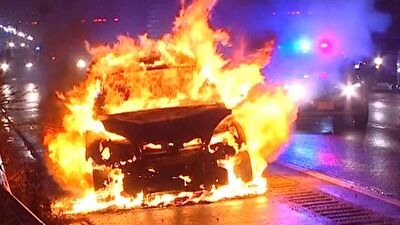 آتش گرفتن هولناک یک خودرو در بزرگراه یادگار امام+ فیلم