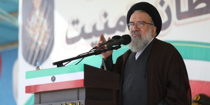 احمد خاتمی: دشمن در تلاش برای تبدیل کردن انتخابات به رفراندوم ضد انقلاب است