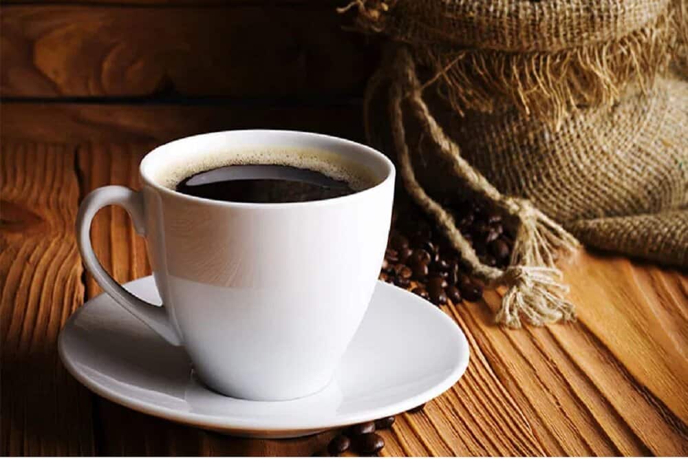 از چه ساعتی در روز نباید قهوه بنوشیم؟