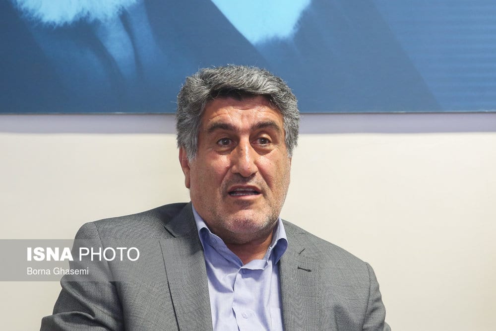 استیضاح وزیر اقتصاد بیش از آنکه اقتصادی باشد، شکل سیاسی دارد