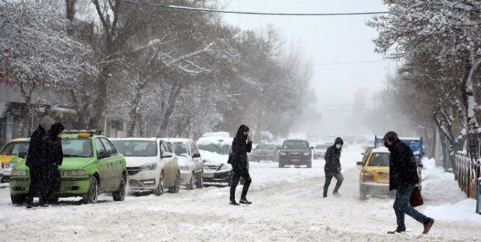 برف و سرما مدارس برخی از شهرستان‌های استان اصفهان را غیرحضوری کرد