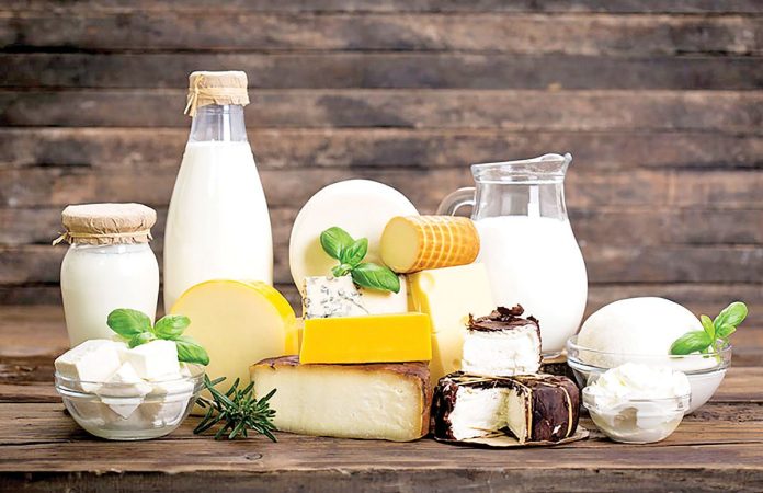 خوردن پنیر با کدام خوراکی‌ها باعث بیماری می‌شود