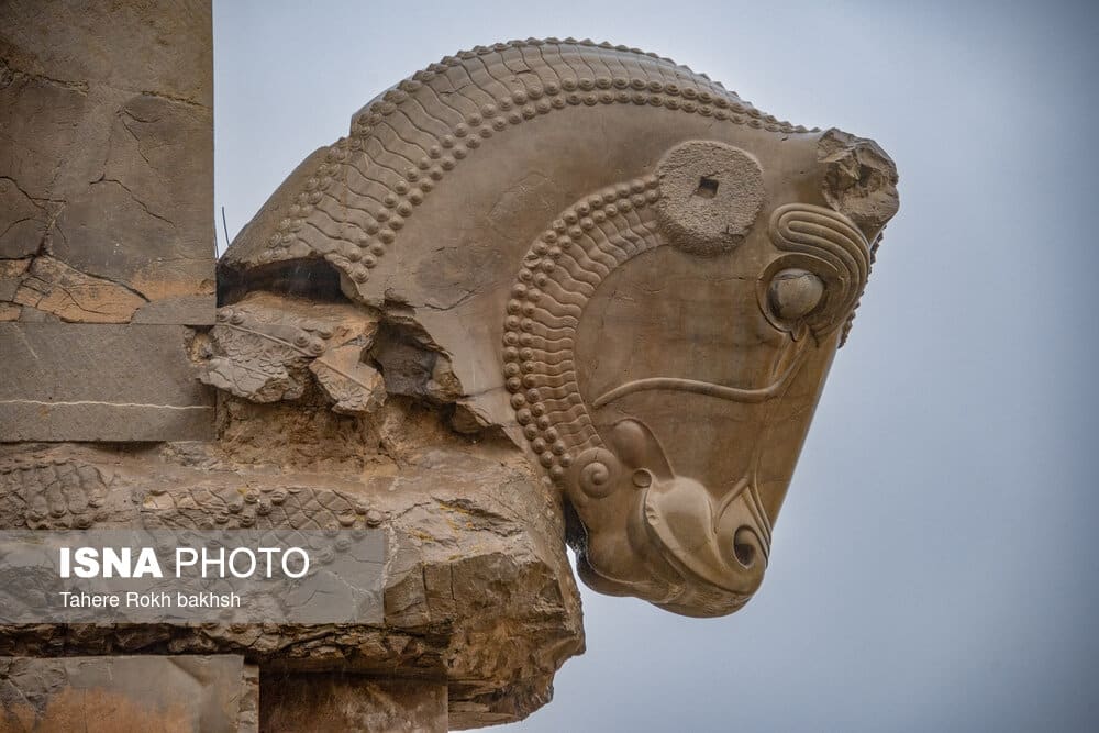 رونمایی از ۸ طرح حفاظت و مرمت در تخت جمشید