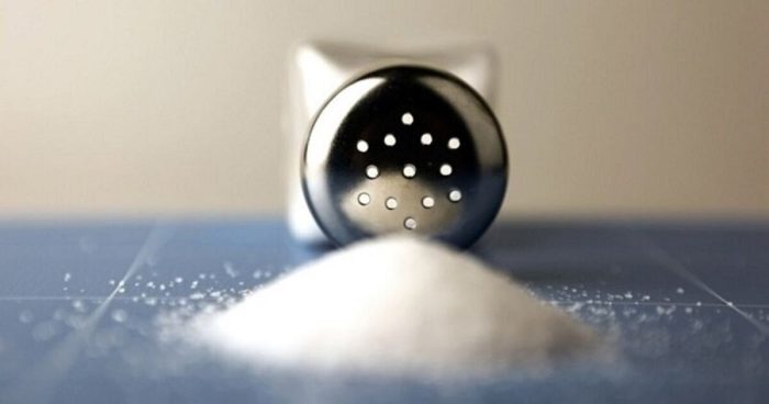 علائم کمتر شناخته شده مصرف نمک زیاد
