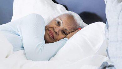 فقط دو شب بی‌خوابی به شما احساس پیری بیشتری می‌دهد