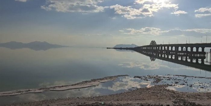 معاون رئیسی: مقدار ورودی آب دریاچه ارومیه را افزایش می‌دهیم / وضعیت دریاچه خیلی روبه رشد است